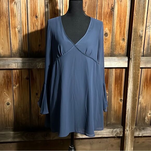 BCBGeneration top tank 2 pc gray sheer bell sleeves tunic Medium - Picture 1 of 7